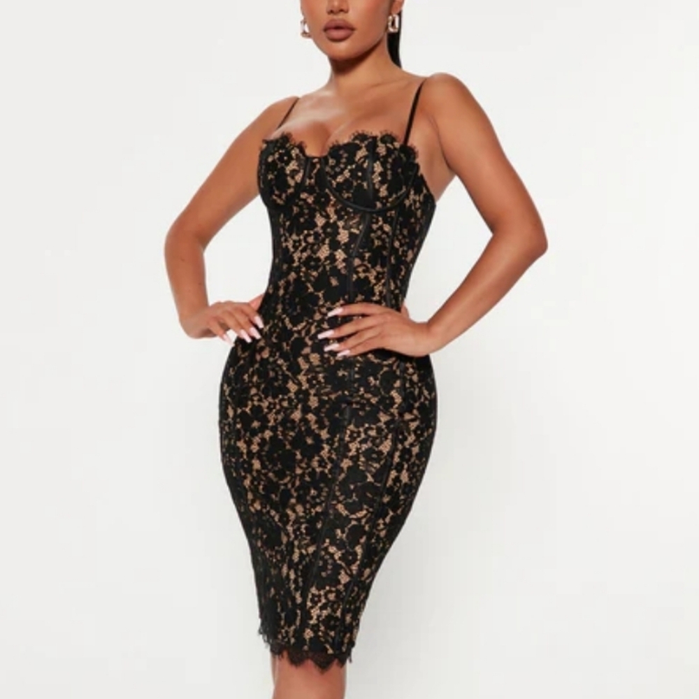 NWT Fashion Nova Lady In Lace Midi Dress Black Sweetheart Padded Bustier Sexy XS